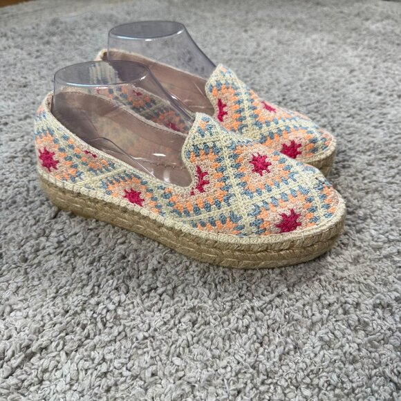 Free People NWOB Gran Via Espadrilles Women 39 Crochet Multicolor Slip On - Picture 1 of 7
